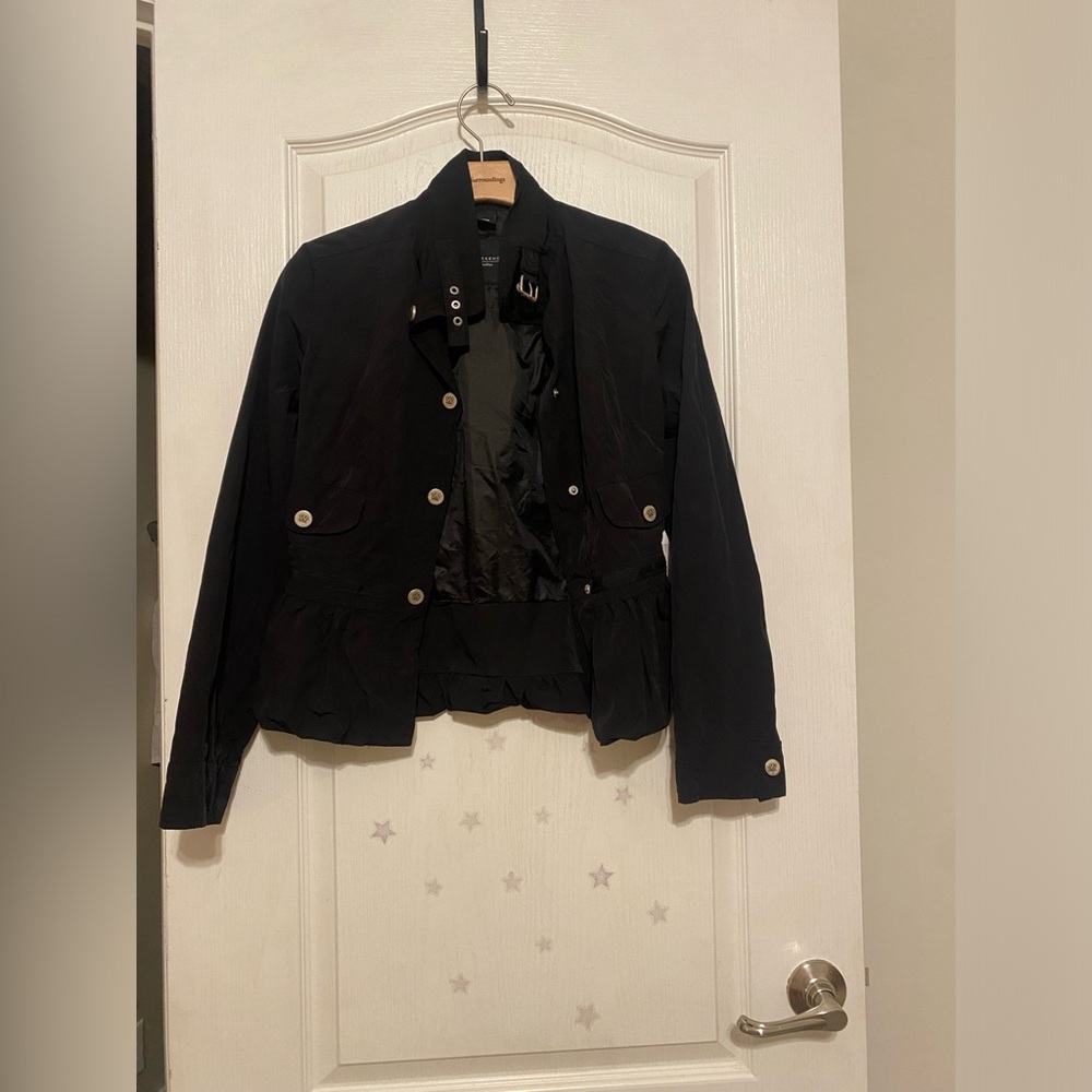 Max Mara Weekend Size 4 - XS Peplum Nylon jacket W Ruffled Hem, Buckle Neck